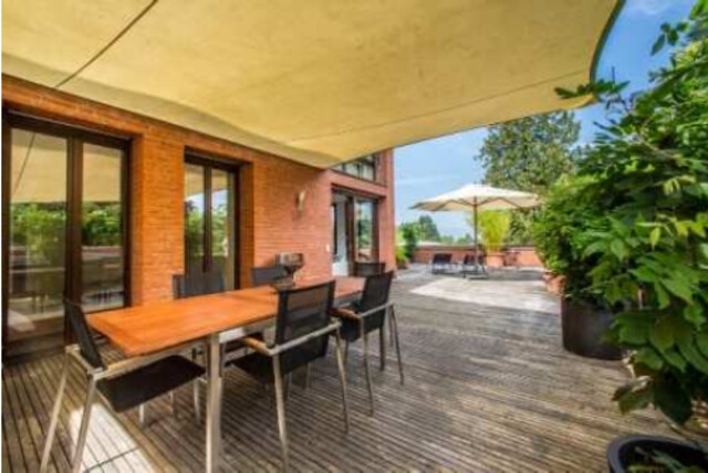 DORNBIRN-OBERDORF: 93 m² plus 88 m² Terrasse mit Blick in den Villenpark!