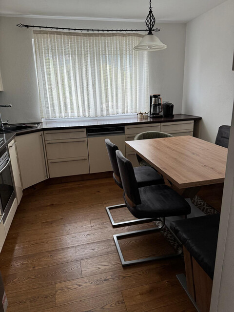 5-Zimmer Wohnung (110 m²) mit 2 Balkonen – teilbar in 2 Wohnungen – Privatverkauf