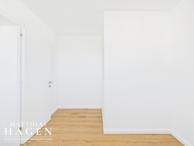 Großzügige, frisch renovierte 3,5-Zimmer-Wohnung mit Terrasse