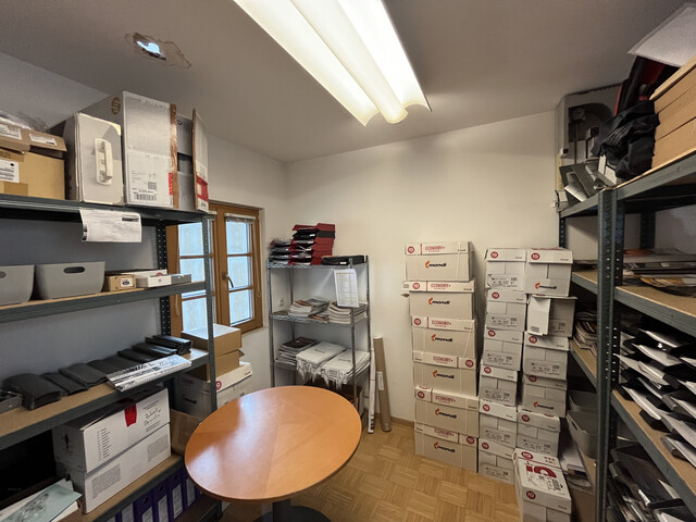 Geschäftslokal Top 02/002 mit Büro und Lager