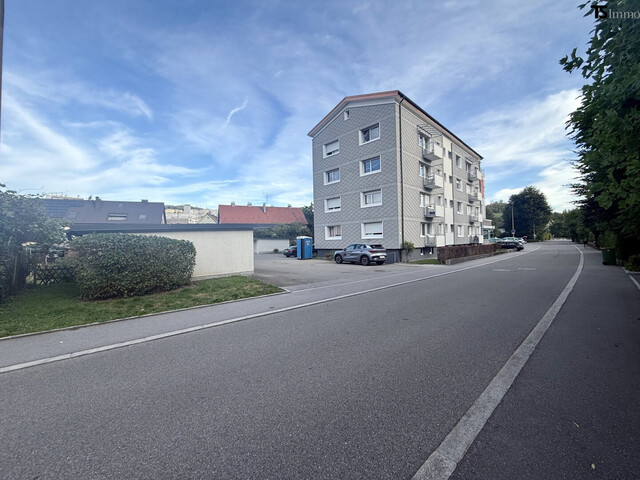 Feldkirch-Tisis: Großzügige 3,5-Zimmer-Wohnung ca. 75 m2 mit kleinem Balkon – nahe LKH & Grenze Liechtenstein