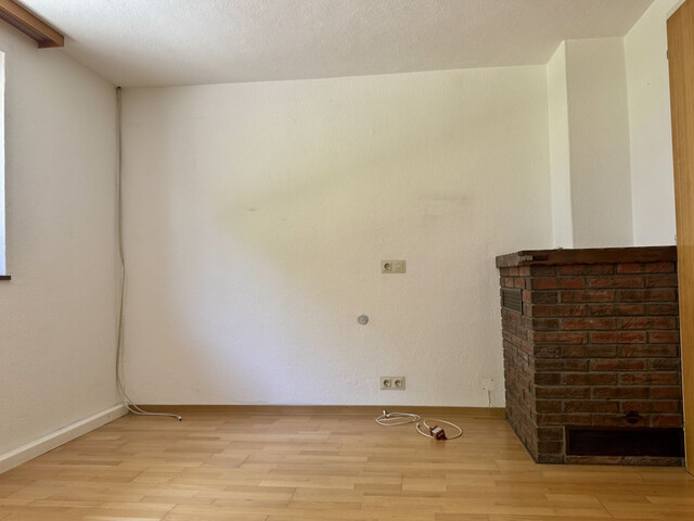 Doppelhaushälfte mit Potential und guter Lage sucht Handwerker