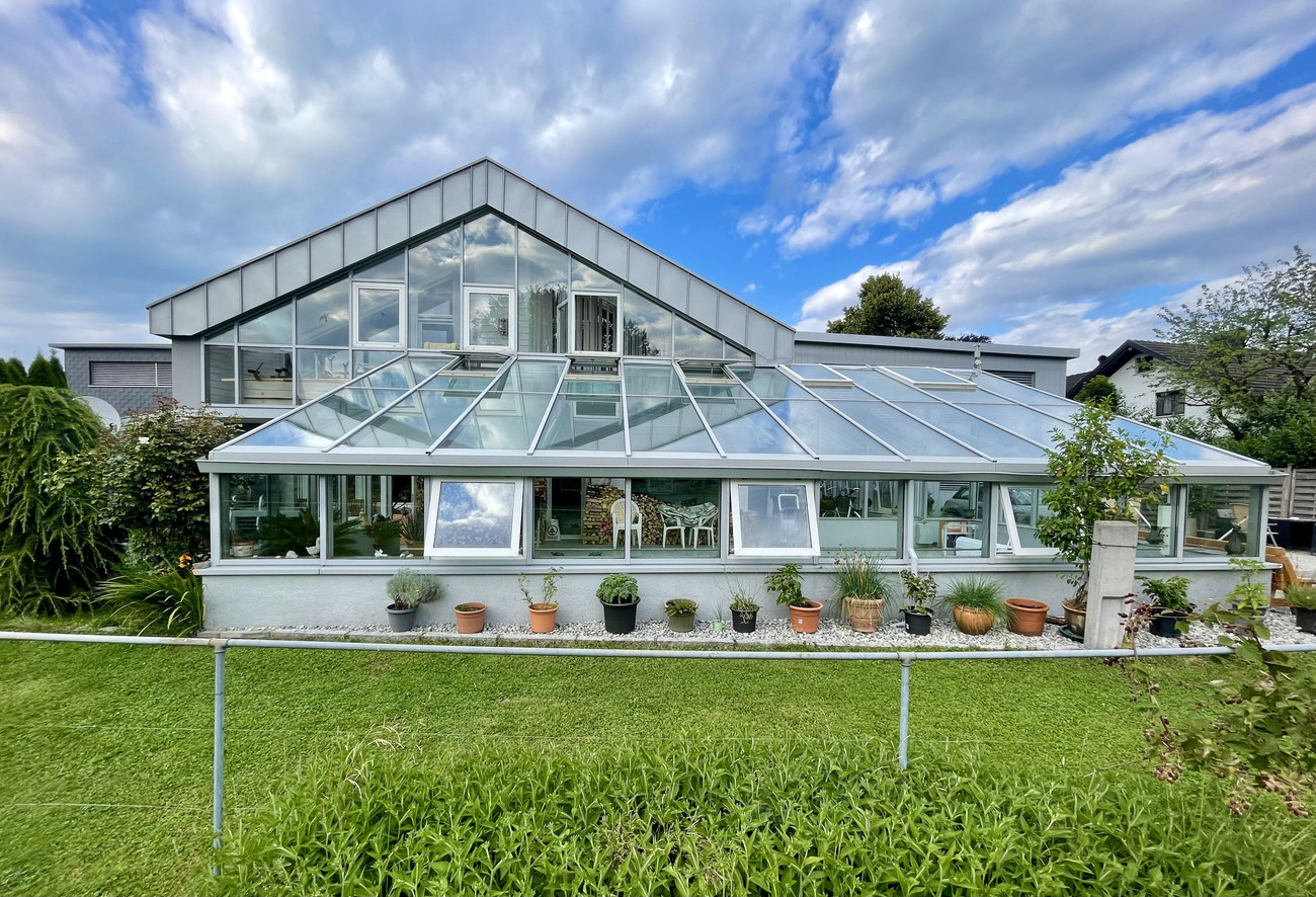 2 große schöne Wohnungen in einem Haus 