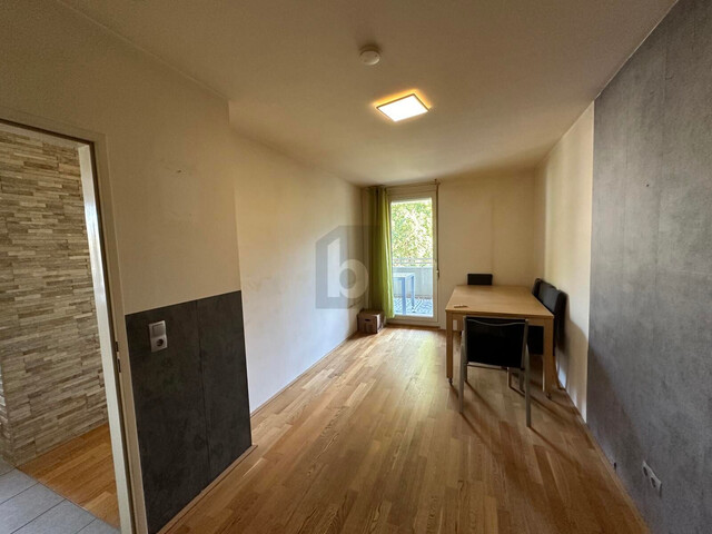 GROßZÜGIGES WOHNEN MIT 25 M² BALKON UND GROßER WOHNKÜCHE