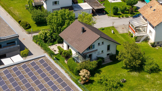 Modernisiertes Einfamilienhaus in Hard mit schönem Garten