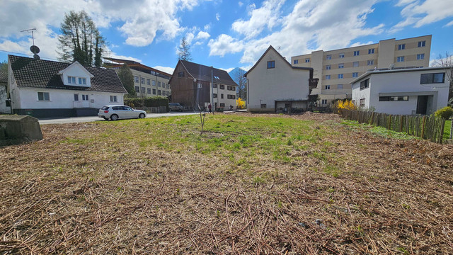 Sonniges Grundstück mit 631m² in zentraler Lage