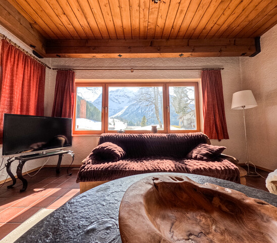 Panorama pur – charmantes Alpenhaus in spektakulärer Lage!