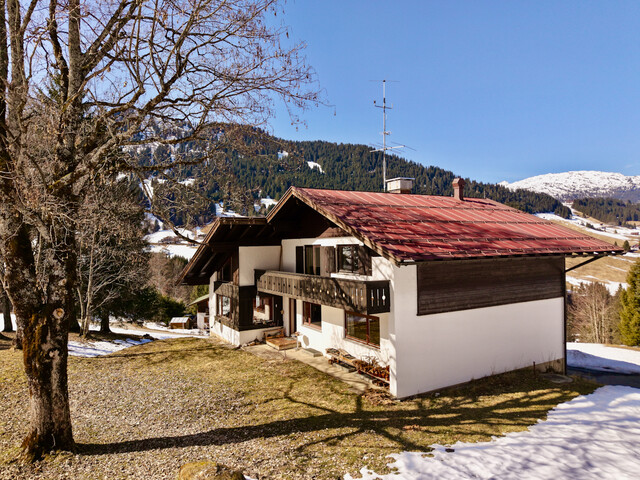 Panorama pur – charmantes Alpenhaus in spektakulärer Lage!