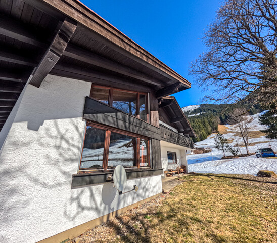 Panorama pur – charmantes Alpenhaus in spektakulärer Lage!