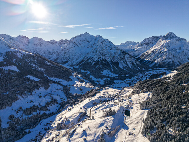 Panorama pur – charmantes Alpenhaus in spektakulärer Lage!