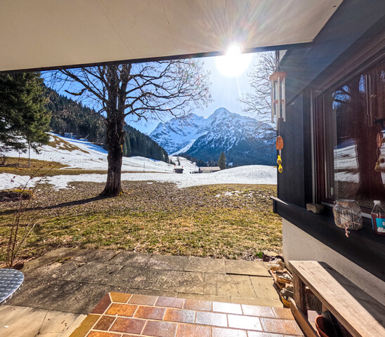 Panorama pur – charmantes Alpenhaus in spektakulärer Lage!