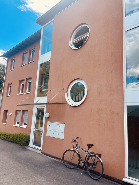 Provisionsfrei: Wunderschöne Wohnung im Eigentumsstandard (auf Wunsch möbliert und ausgestattet)