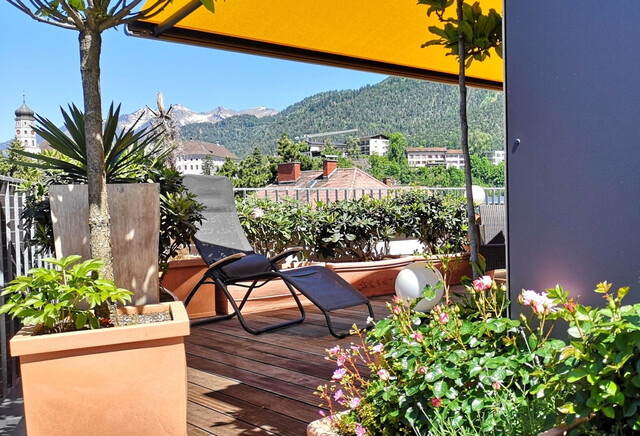 Exklusive Penthouse-Maisonette mit 100 m² Dachterrasse und Alpenpanorama!