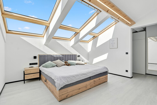 Exklusives Wohnen am Bodensee: Eckreihenhaus mit Pool und Bodenseeblick!