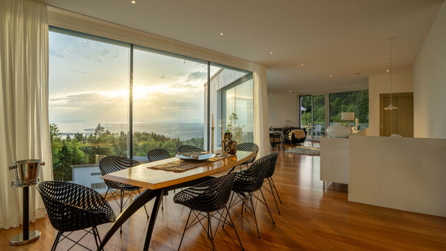 Eichenberg: Exklusives Penthouse mit atemberaubender Seesicht