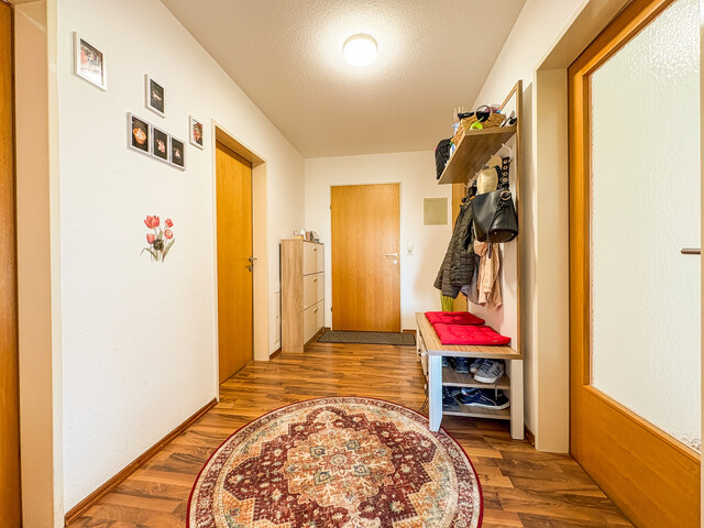 Sehr gepflegte 3-Zimmerwohnung mit Tiefgaragenplatz