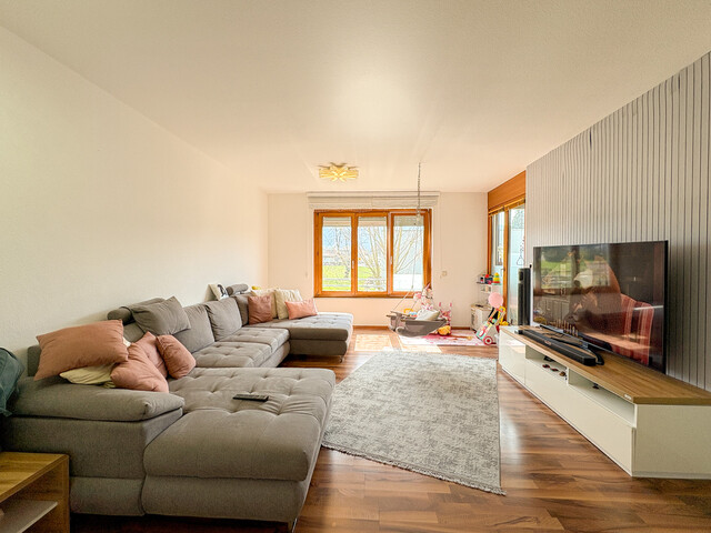 Sehr gepflegte 3-Zimmerwohnung mit Tiefgaragenplatz