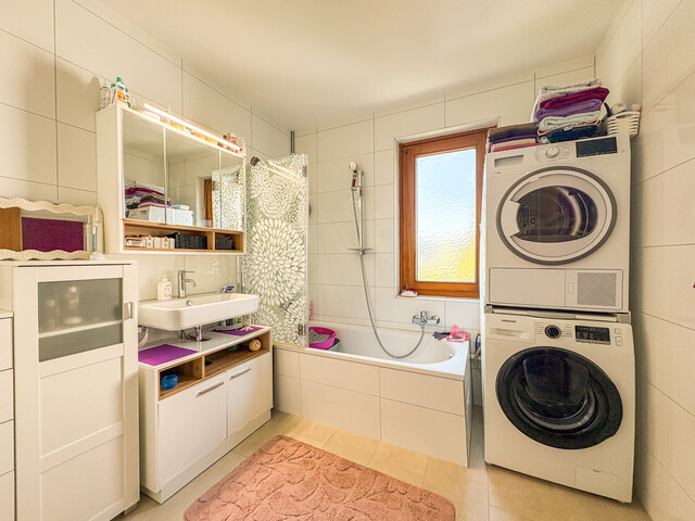 Sehr gepflegte 3-Zimmerwohnung mit Tiefgaragenplatz