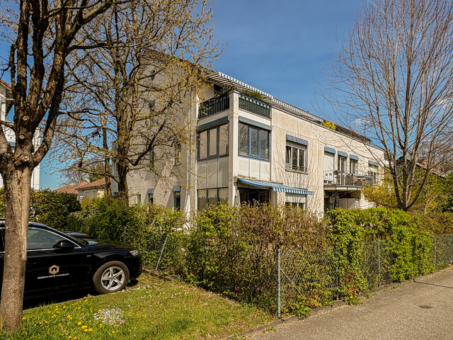 Sehr gepflegte 3-Zimmerwohnung mit Tiefgaragenplatz