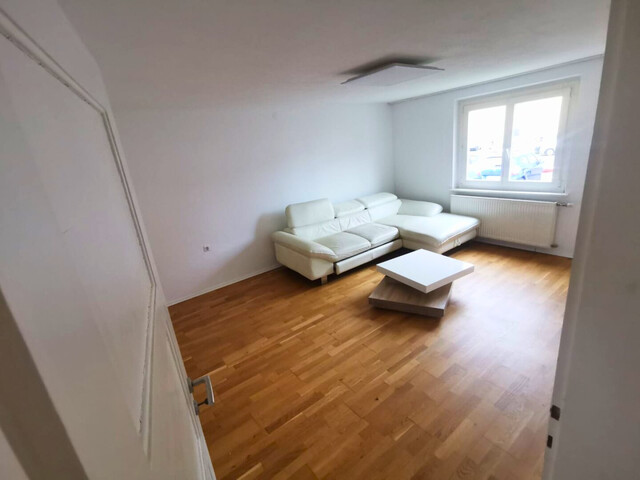 Charmante 2,5-Zimmer-Wohnung im Hochparterre - renoviert, gepflegt und naturnah gelegen