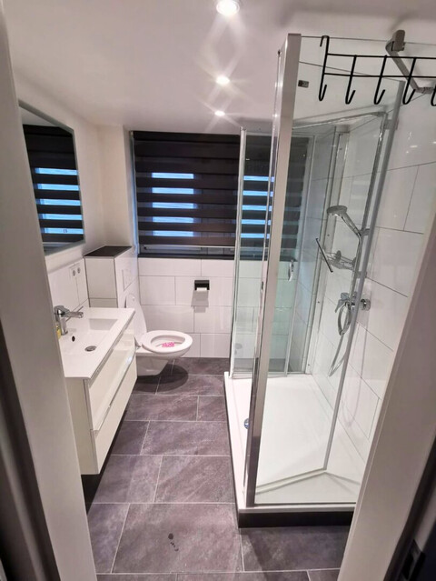 Charmante 2,5-Zimmer-Wohnung im Hochparterre - renoviert, gepflegt und naturnah gelegen