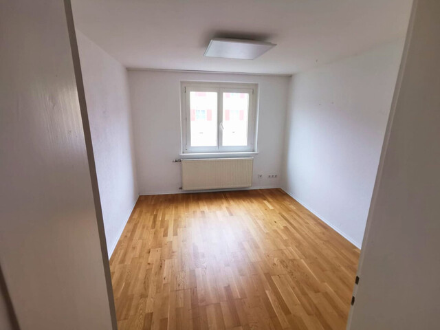Charmante 2,5-Zimmer-Wohnung im Hochparterre - renoviert, gepflegt und naturnah gelegen
