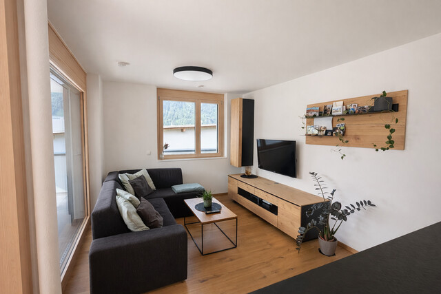 Möblierte 3-Zimmer Penthouse Wohnung inkl. 2 TG Plätzen 
