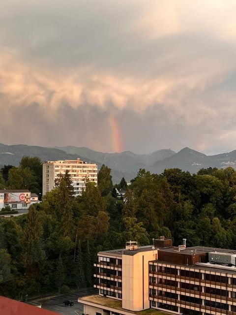 Beste Aussicht im 13. OG - geräumige, sanierte 4-Zimmerwohnung - Süd-West-Ausrichtung