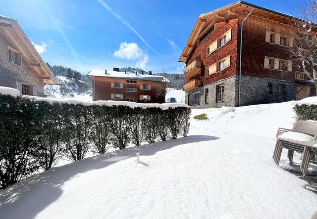 Aussicht garantiert – Attraktive Ferienwohnung am Bürserberg