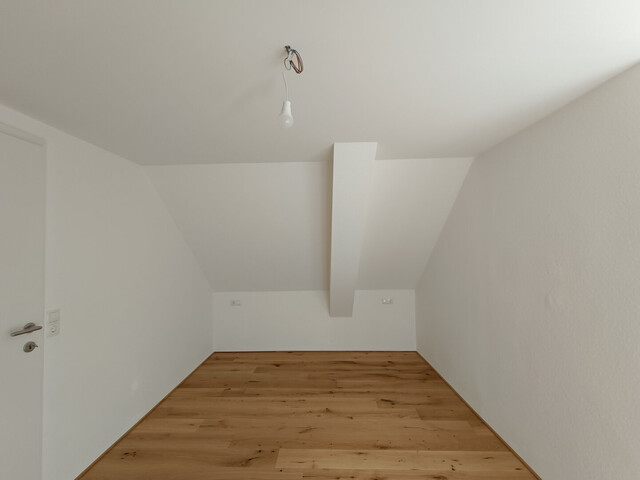 Stilvolle - 2-Zimmerwohnung komplett saniert!