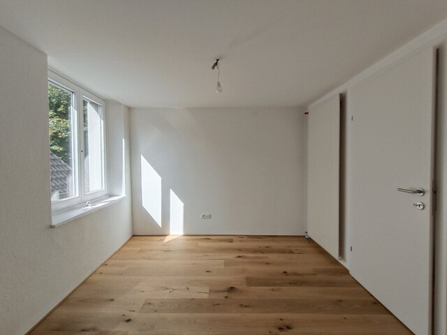 Stilvolle - 2-Zimmerwohnung komplett saniert!