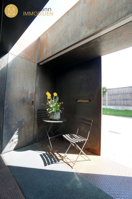 !! VERGEBEN !! Lauterach: Eindrucksvolles Architektenhaus im puristischen Stil!