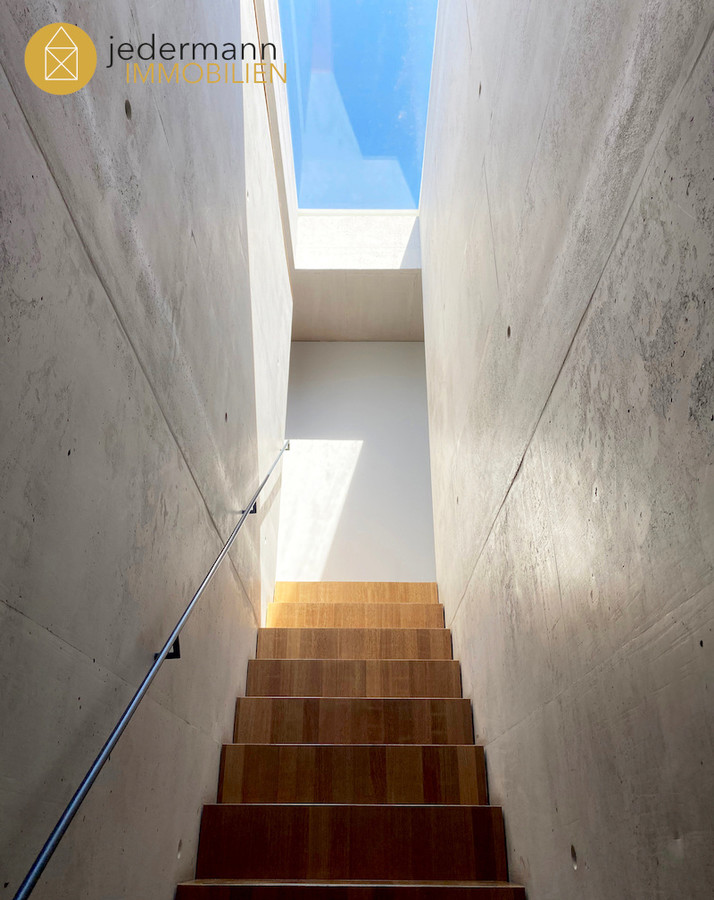 !! VERGEBEN !! Lauterach: Eindrucksvolles Architektenhaus im puristischen Stil!