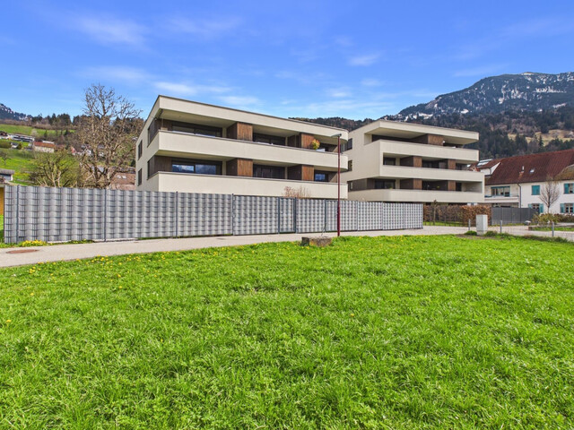 Zentral und sonnig wohnen in der schönen Wohngemeinde Ludesch - Neuwertige 2-Zi Wohnung mit Balkon & Garage