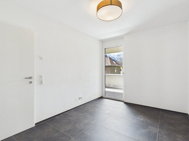 Zentral und sonnig wohnen in der schönen Wohngemeinde Ludesch - Neuwertige 2-Zi Wohnung mit Balkon & Garage