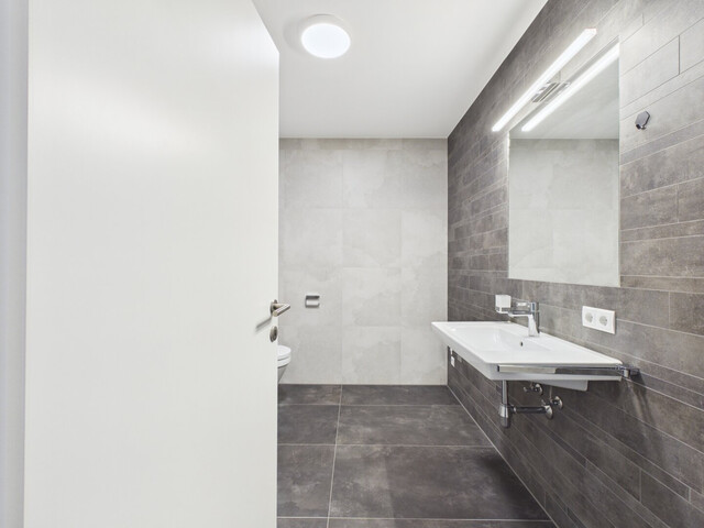 Zentral und sonnig wohnen in der schönen Wohngemeinde Ludesch - Neuwertige 2-Zi Wohnung mit Balkon & Garage