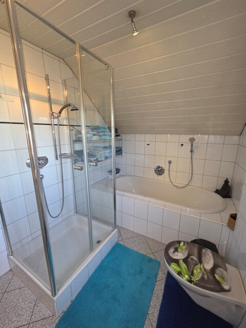 Bezauberndes Einfamilienhaus mit Einliegerwohnung und schönem Garten in zentraler Lage von Altach!