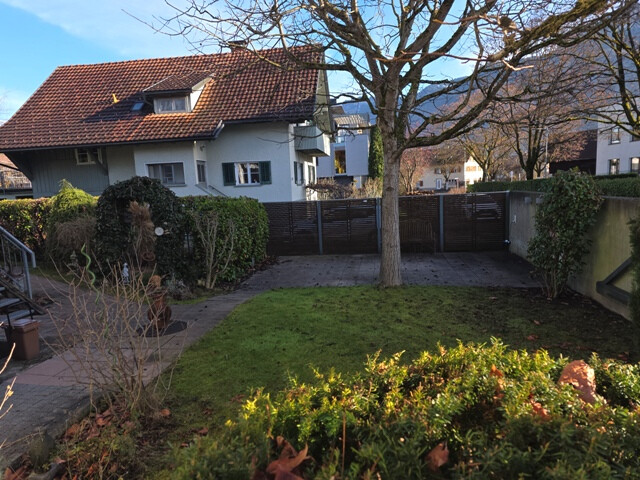 Bezauberndes Einfamilienhaus mit Einliegerwohnung und schönem Garten in zentraler Lage von Altach!