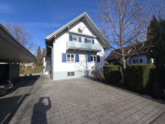 Bezauberndes Einfamilienhaus mit Einliegerwohnung und schönem Garten in zentraler Lage von Altach!