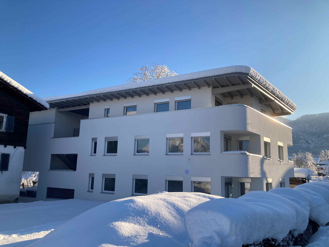 Neuwertige Zwei-Zimmer-Wohnung mit Balkon 