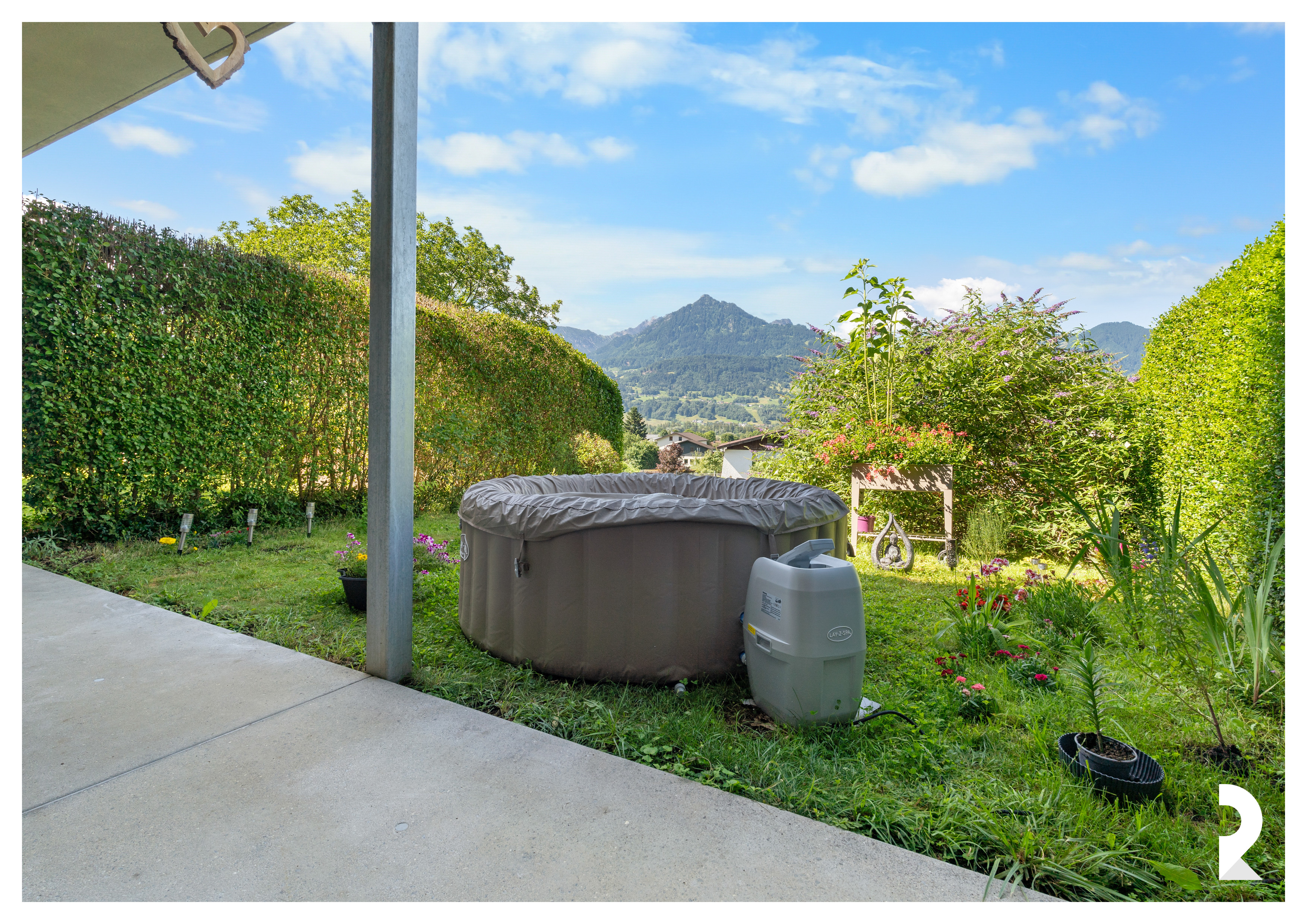 ATTRAKTIVE ANLEGERWOHNUNG MIT GARTEN & BERGBLICK IN SATTEINS