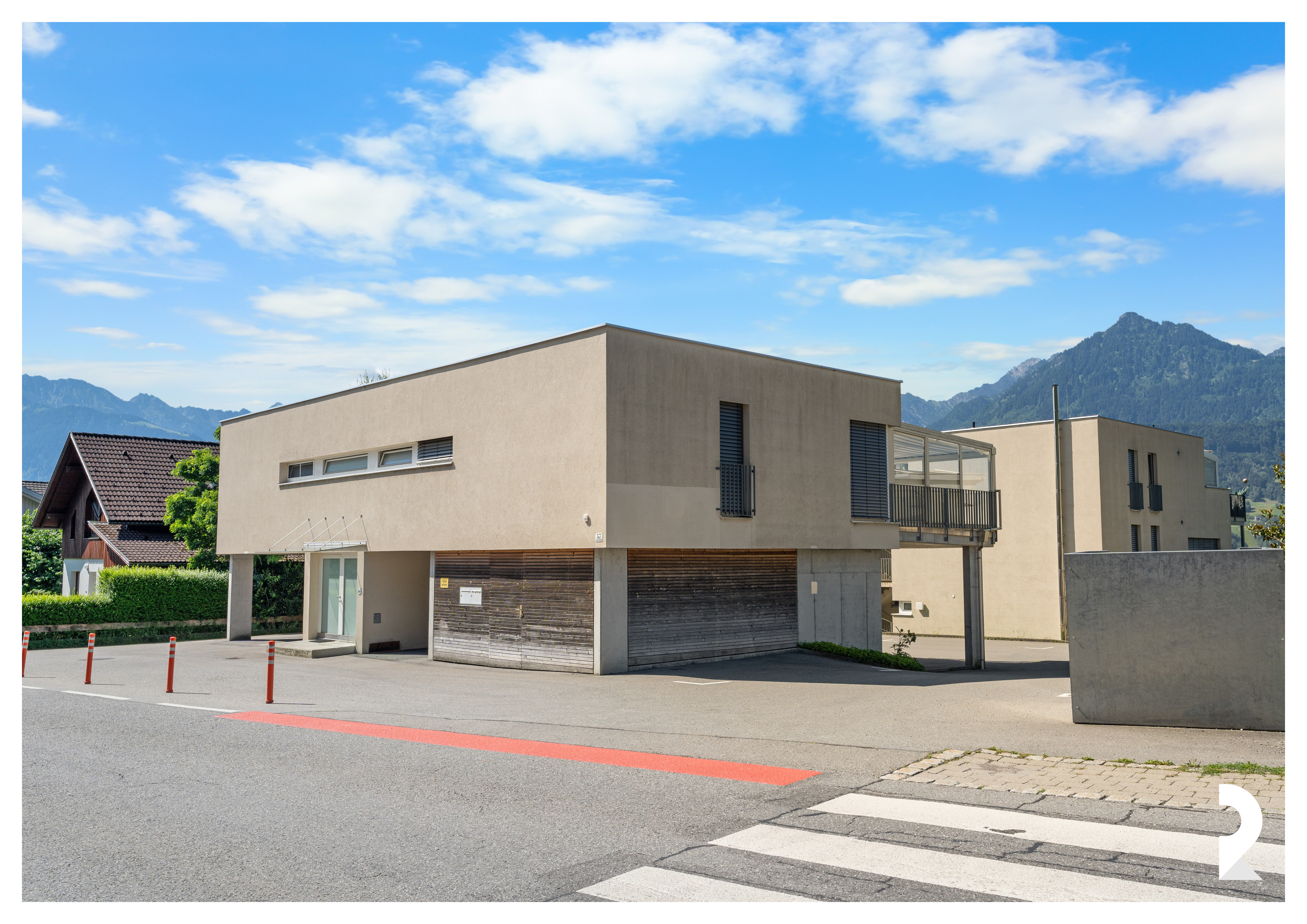ATTRAKTIVE ANLEGERWOHNUNG MIT GARTEN & BERGBLICK IN SATTEINS