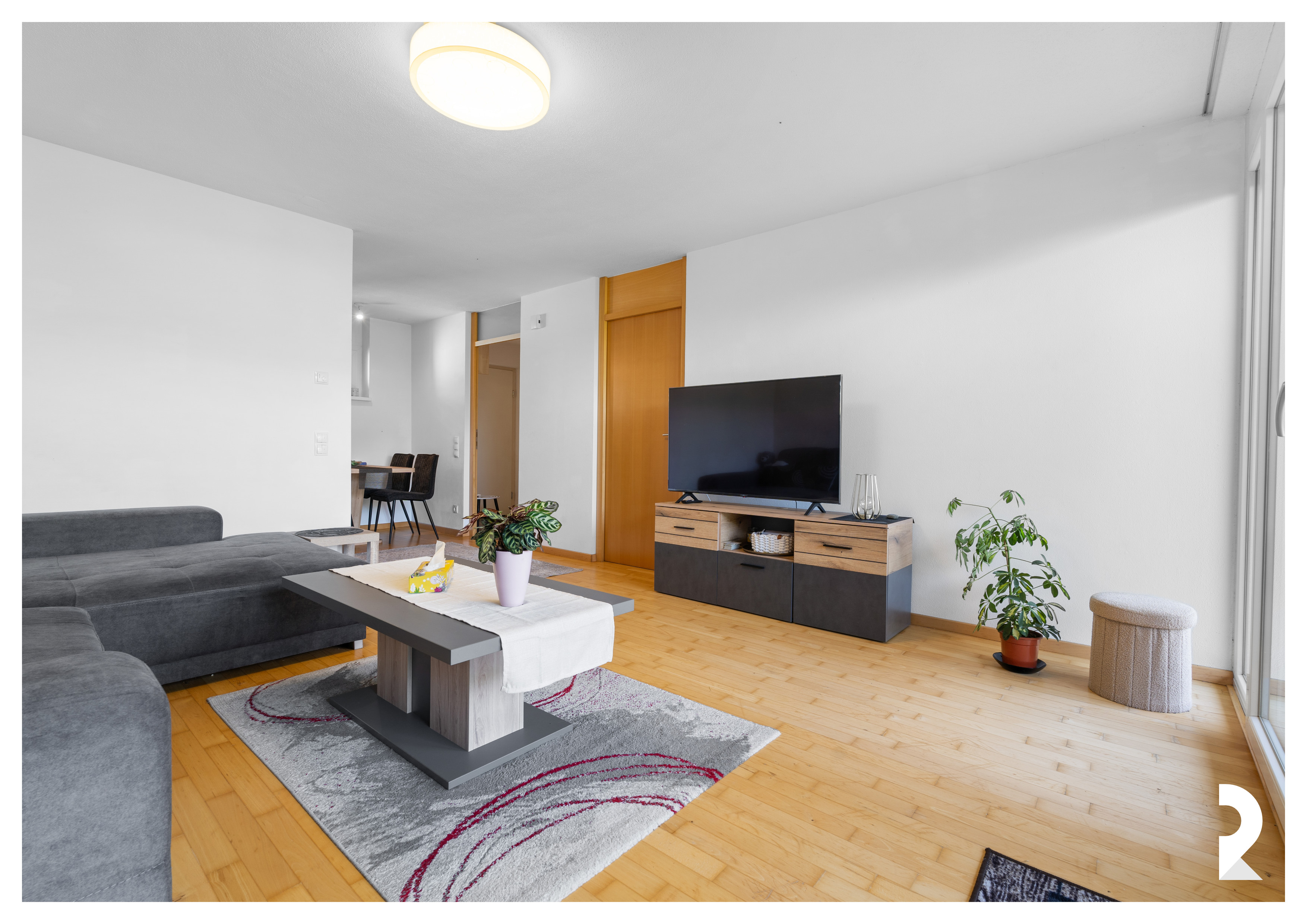 ATTRAKTIVE ANLEGERWOHNUNG MIT GARTEN & BERGBLICK IN SATTEINS