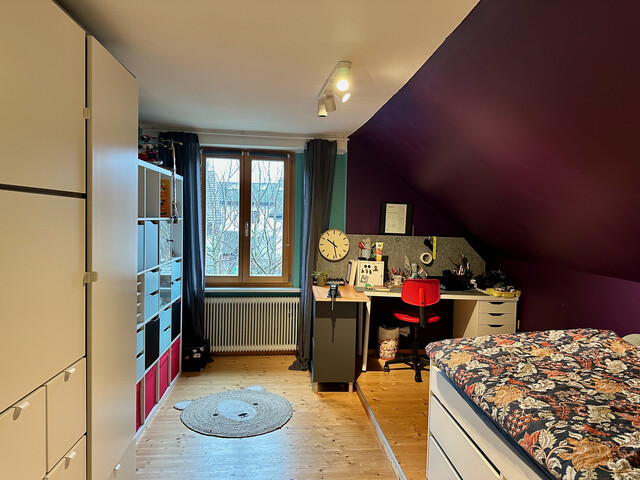 Großzügiges Wohnhaus mit großer Tenne mitten in Gisingen