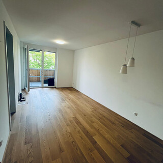 Neuwertige 2-Zimmer Balkonwohnung