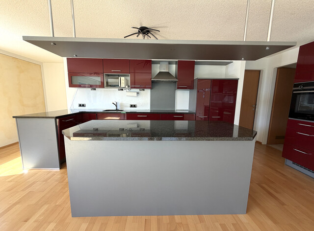 Seltenes Schmuckstück: 5,5 Zimmer Maisonette Wohnung in Tosters Hub zu verkaufen!!