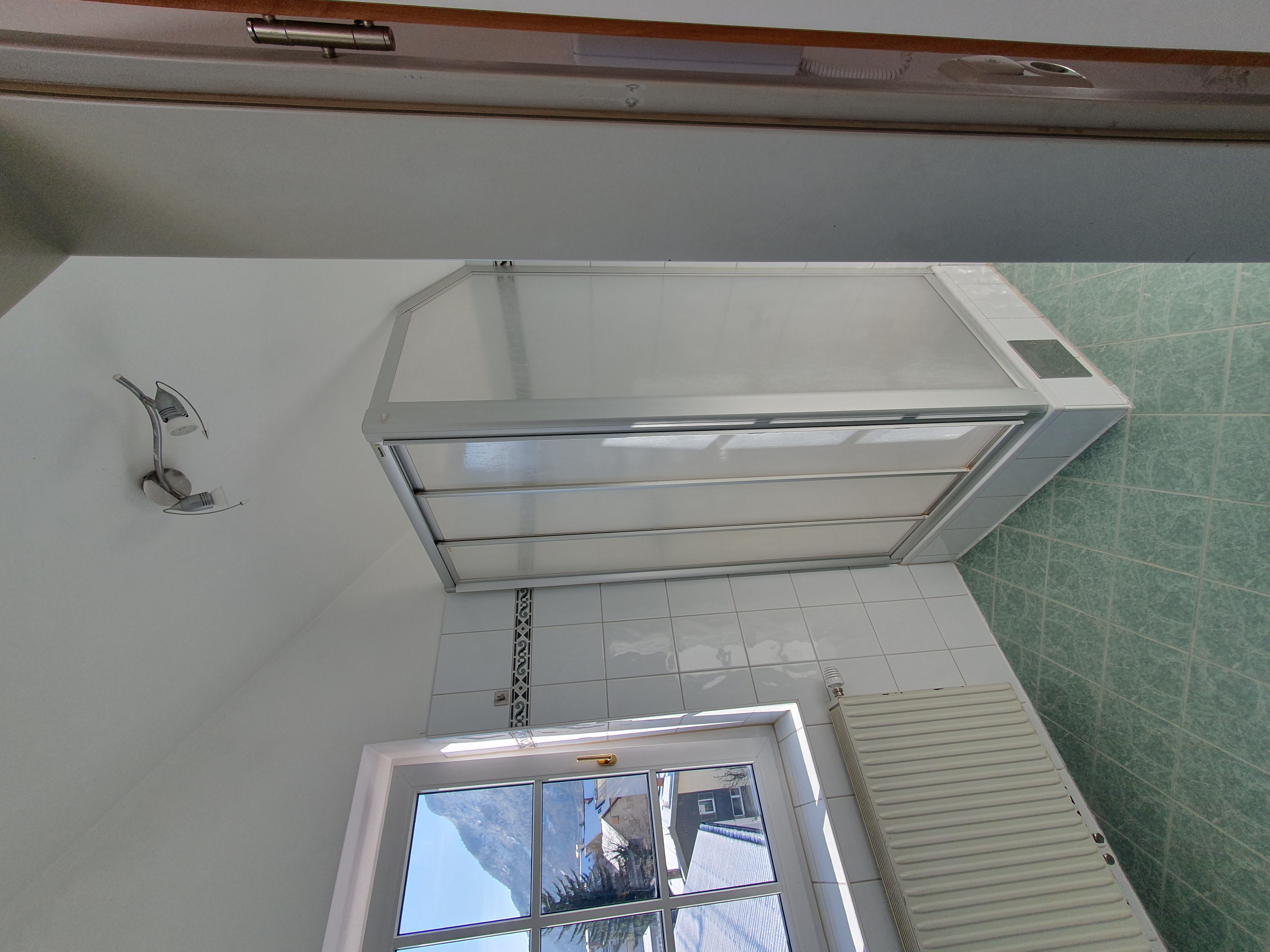 Schöne Dachgeschosswohnung in zentraler Lage