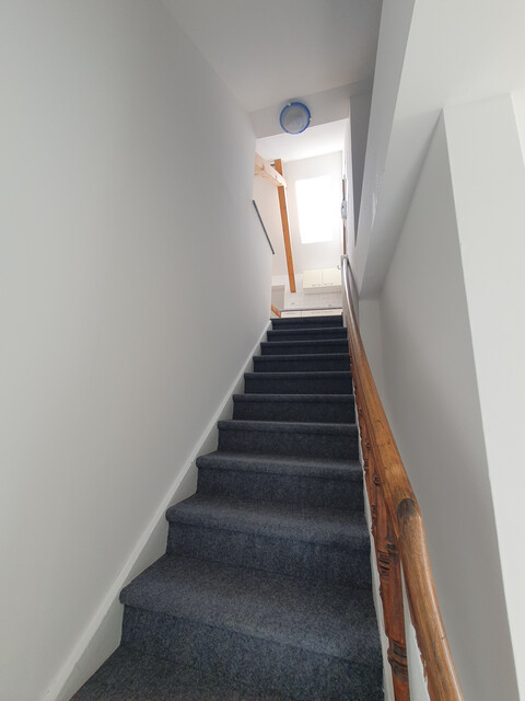 Schöne Dachgeschosswohnung in zentraler Lage