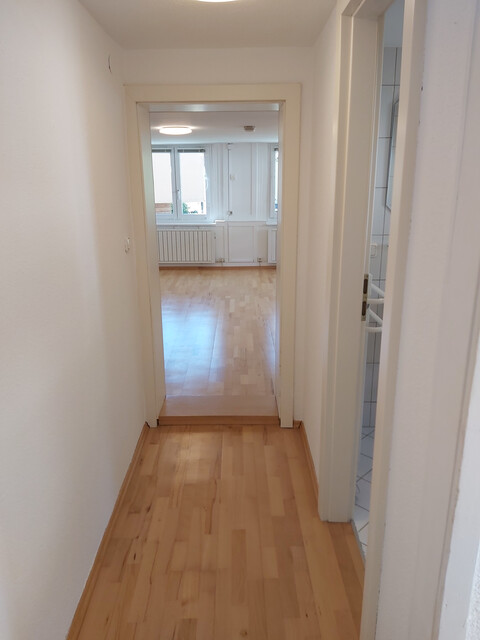 Gemütliche 2-Zi-Wohnung in Mehrfamilienhaus