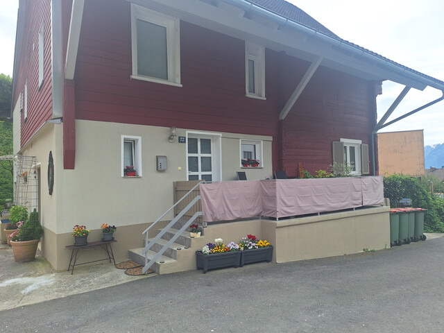 Gemütliche 2-Zi-Wohnung in Mehrfamilienhaus
